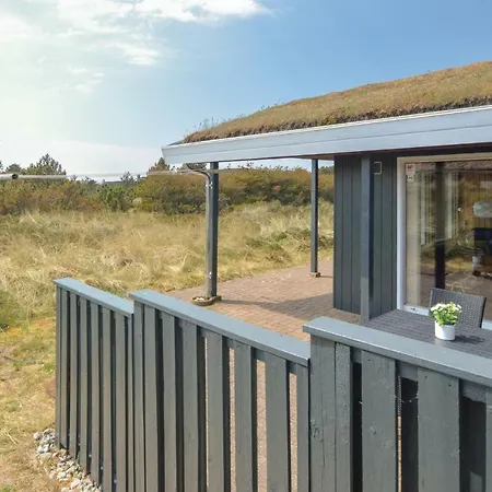 Three-bedroom In Nyaraló *